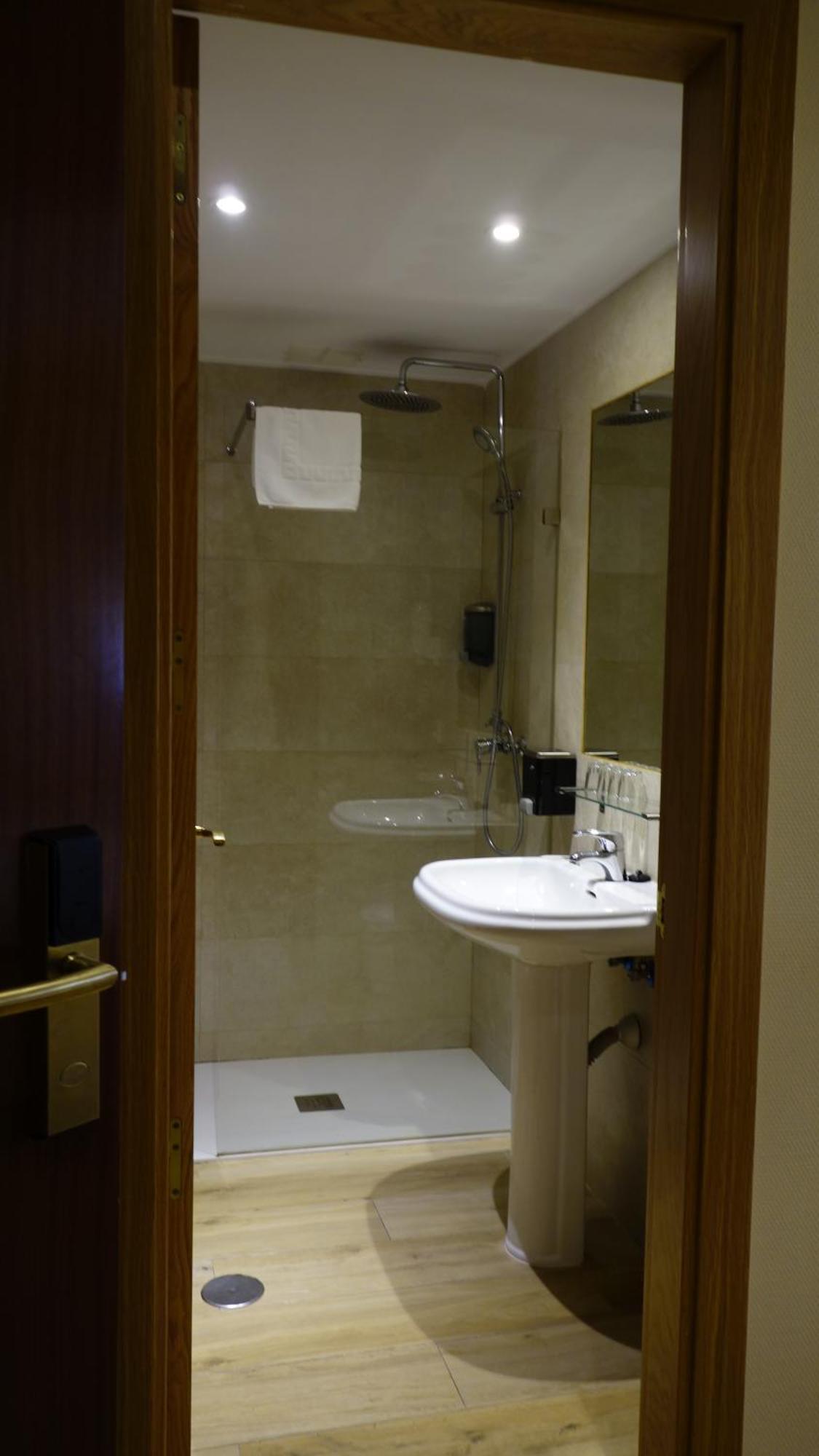Tripolis Toledo Hotel Ngoại thất bức ảnh