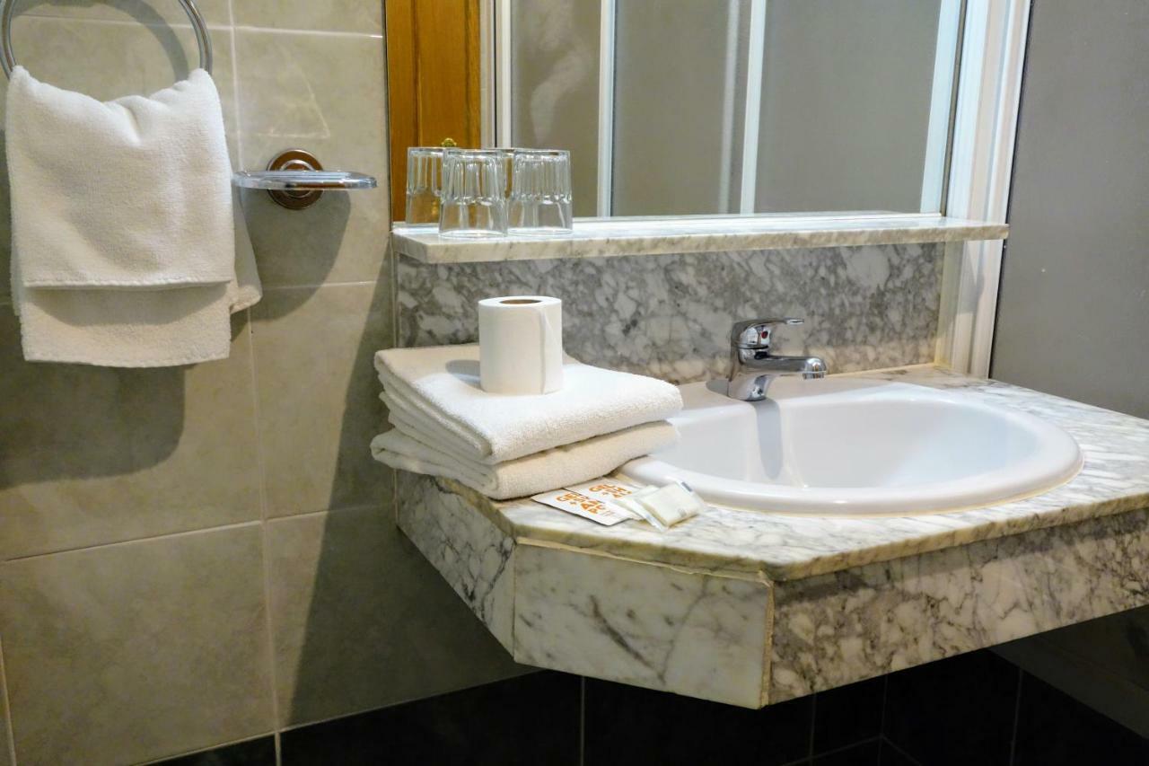 Tripolis Toledo Hotel Ngoại thất bức ảnh